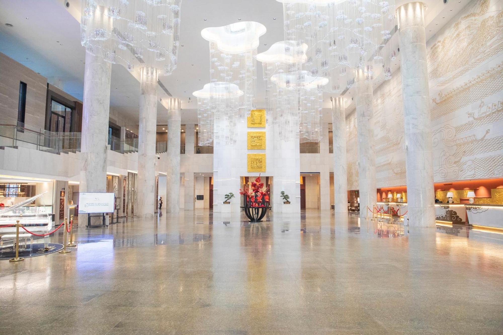 Guangzhou Baiyun International Convention Center Hotel Екстериор снимка